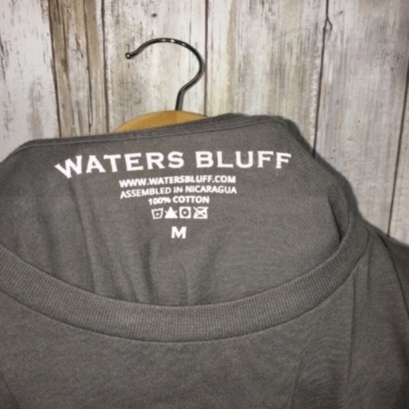 Waters Bluff Grey Pineapple Tee - Picture 4 of 4